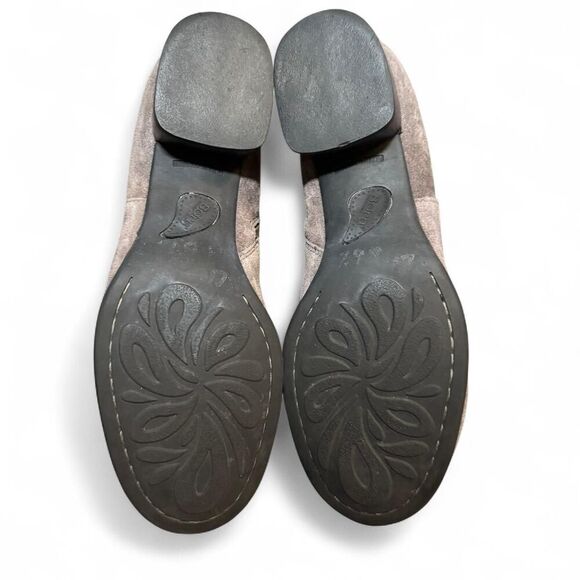 Born Women’s Size 9 Gray Suede Ankle Boots Low Heel Booties Comfort Casual - Picture 6 of 7